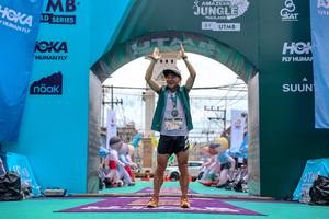 BIB: 50011
                            <button type="button" onclick="openModal(24868307)" class="btn btn-primary btn-sm float-right btn-popup" data-toggle="modal" data-target=".modal-high-quality">
                        <i class="fas fa-shopping-cart"></i> Add to Cart
                    </button>
                                            <button type="button" onclick="isThisMe(24868307, true)" class="btn btn-success btn-sm float-right btn-popup btn-isme hidden" data-toggle="tooltip" data-placement="bottom" title="นี่คือรูปของคุณใช่ไหม คลิกที่นี่เพื่อเอาเข้าอัลบั้ม">
                        <i class="fas fa-plus"></i> Add to album
                    </button>
                    <button type="button" onclick="isThisMe(24868307, false)" class="btn btn-warning btn-sm float-right btn-popup btn-isnotme hidden">
                        <i class="fas fa-ban"></i> Remove from album
                    </button>